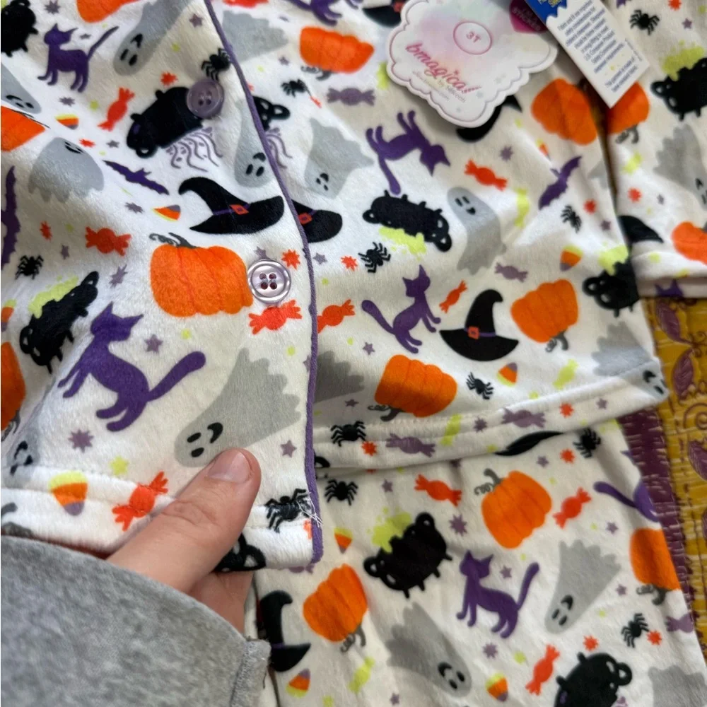 New with Tags 3T Magic Halloween Pajama Set with Witch Hats and Pumpkins